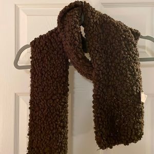 Chunky brown scarf
